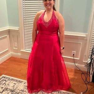 Ball gown size 15 corset back.